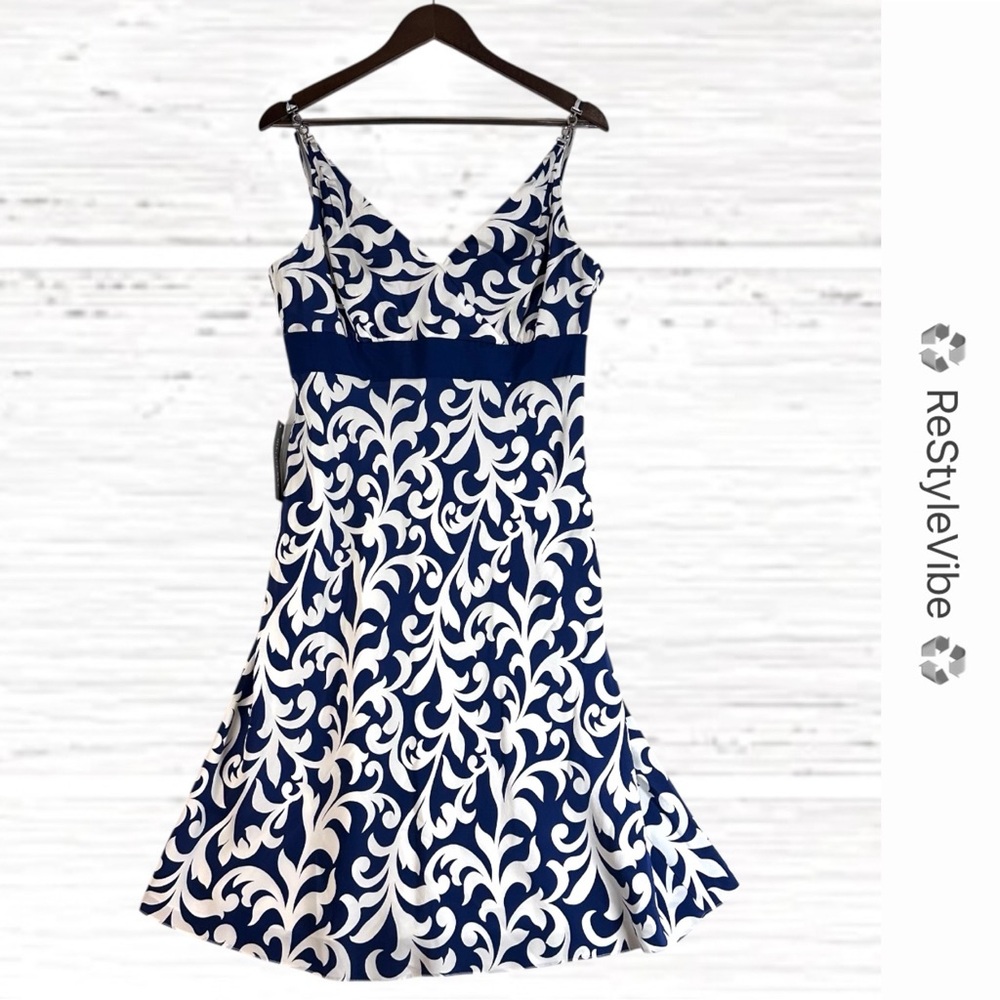 ANN TAYLOR Women’s Size 8 Dress NWT Silk Midi Length V-Neckline Lined NEW